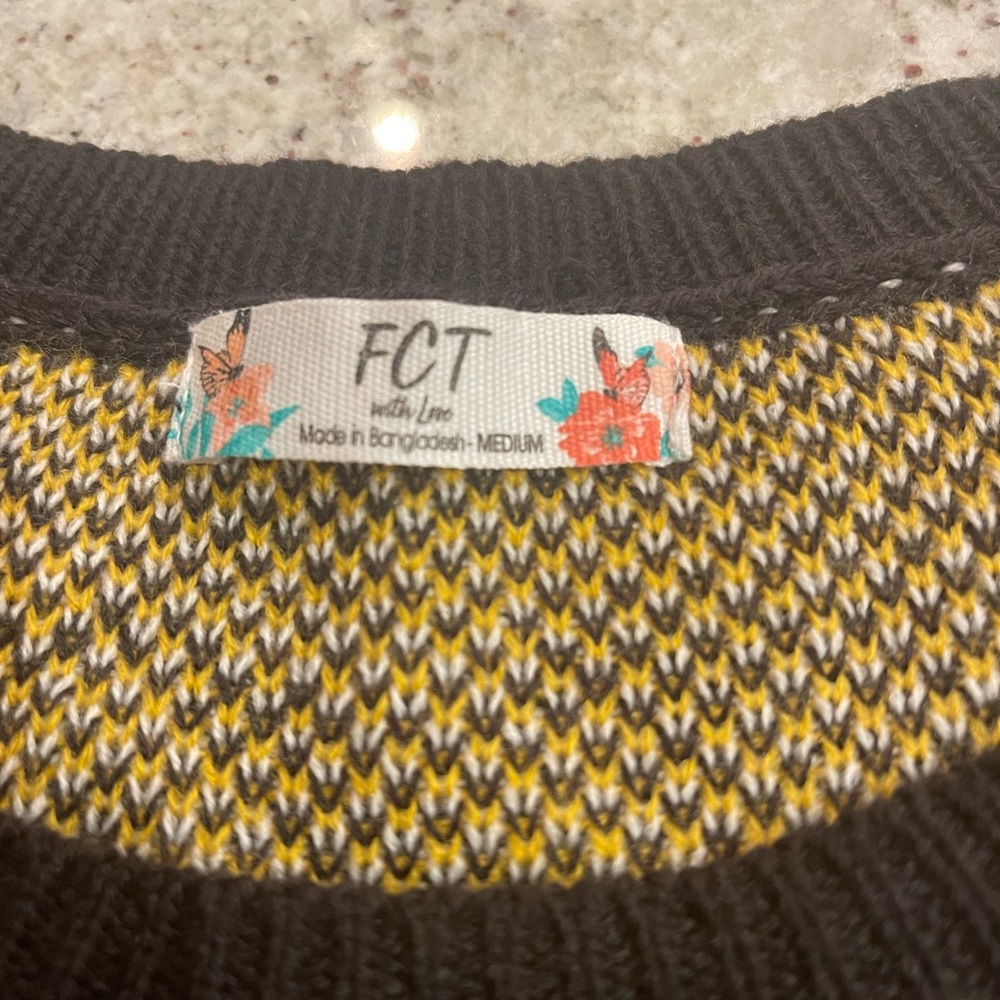 Cropped sweater - Picture 4 of 4